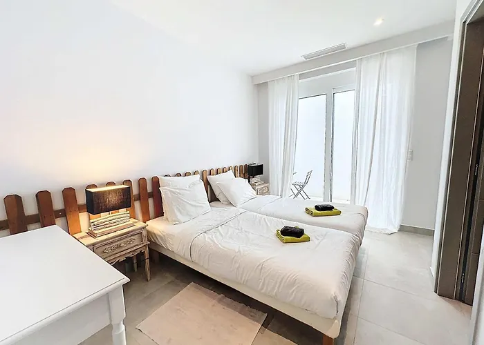 The Privacy By Seaviews